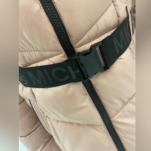MICHAEL KORS Girls Pink Winter Coat. - Picture 4 of 6